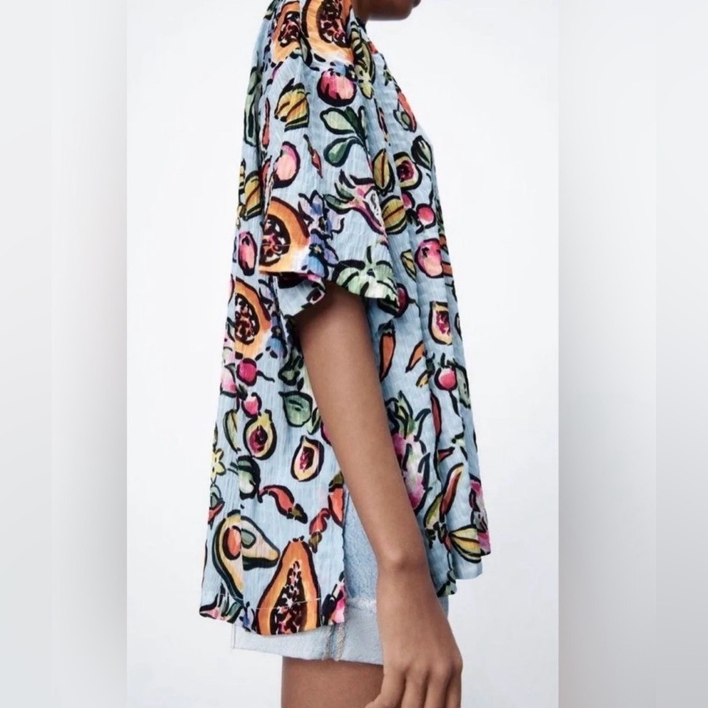 Not for sale ZARA Blue Fruit Print Oversized Shirt Size XL (A24) - Picture 4 of 9